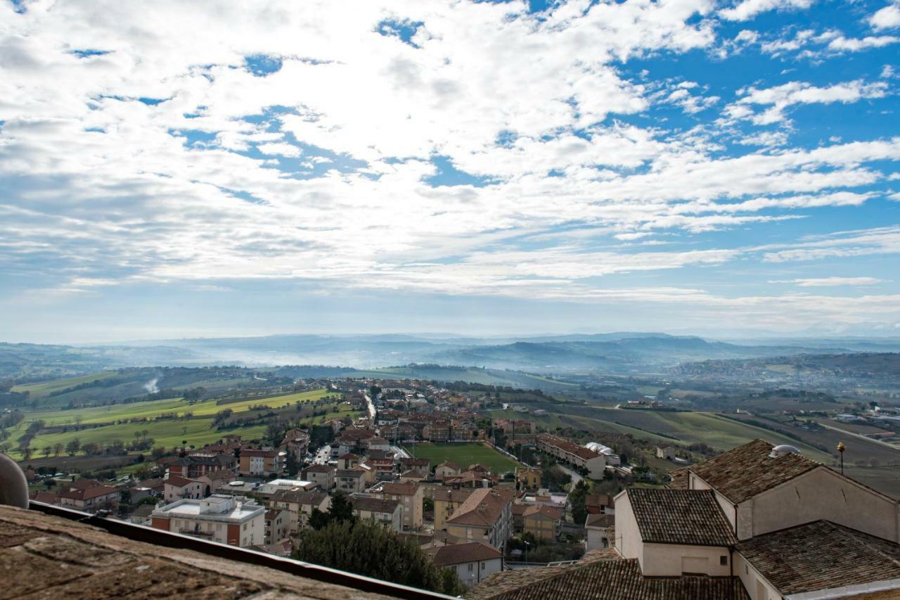 "Nido Del Falco" Palazzo Ricotti Camerano Extérieur photo